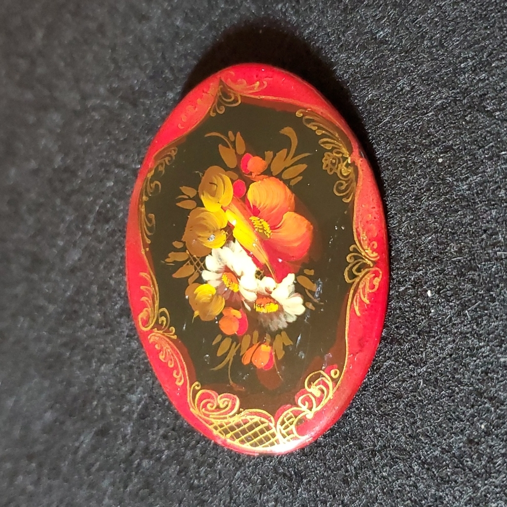 Vintage 80's Russian Lacquer Hand Painted Paper Mache Pin